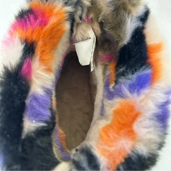 UGG Fluff Mini Quilted Motlee Boots Shoe Suede Sheepskin Pink Size EU 38 US 7 - Picture 16 of 16